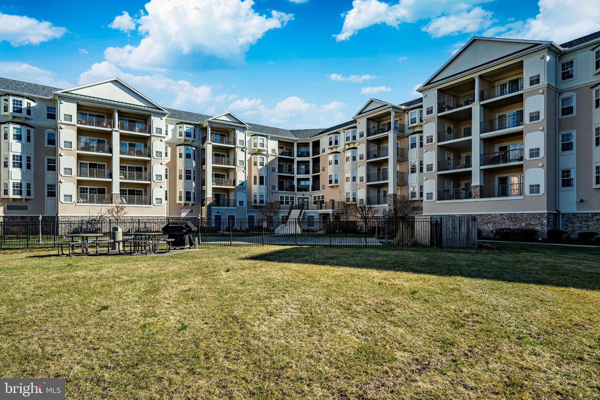 WINDSOR AT GLEN MI - Residential