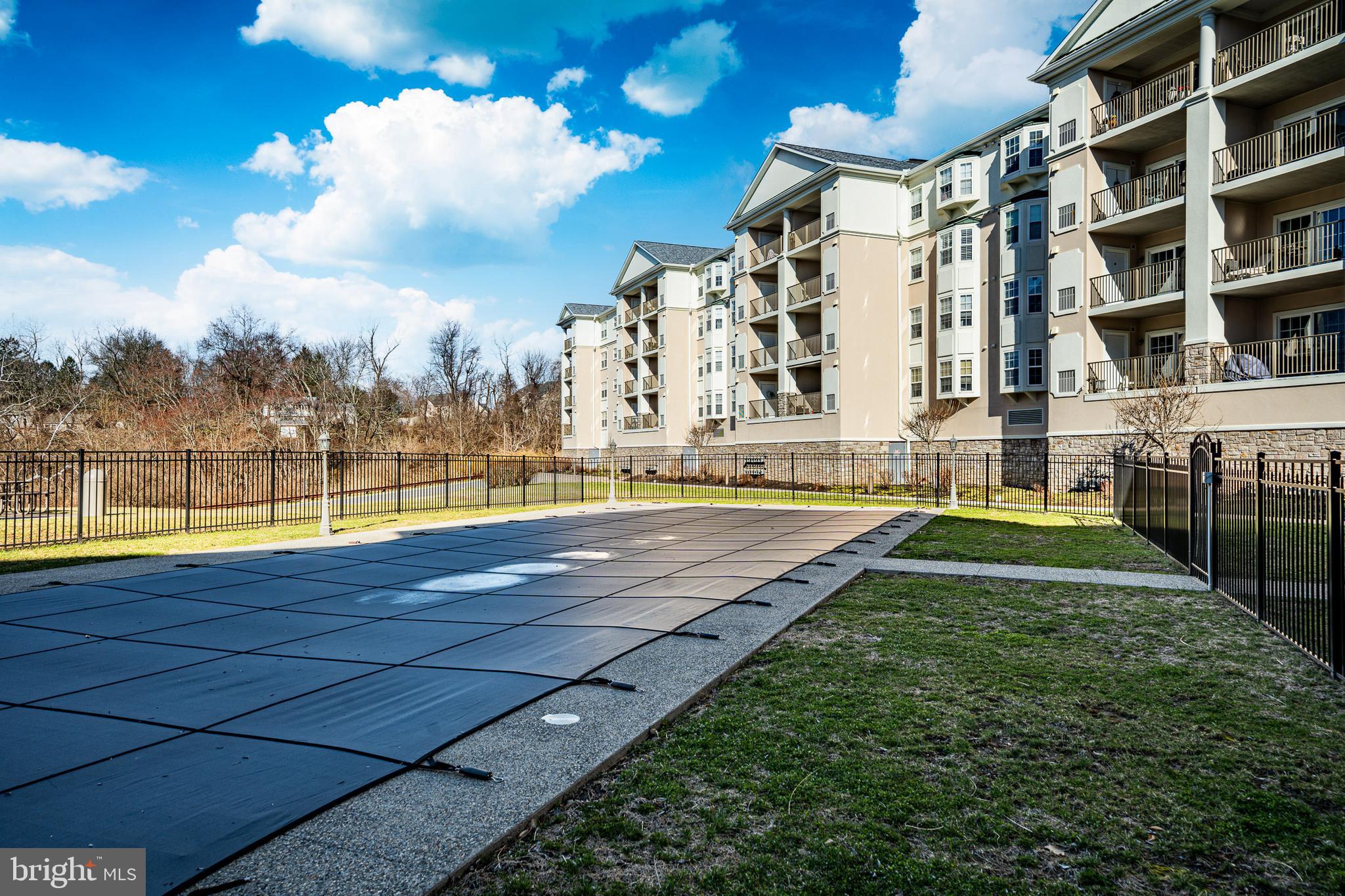 WINDSOR AT GLEN MI - Residential