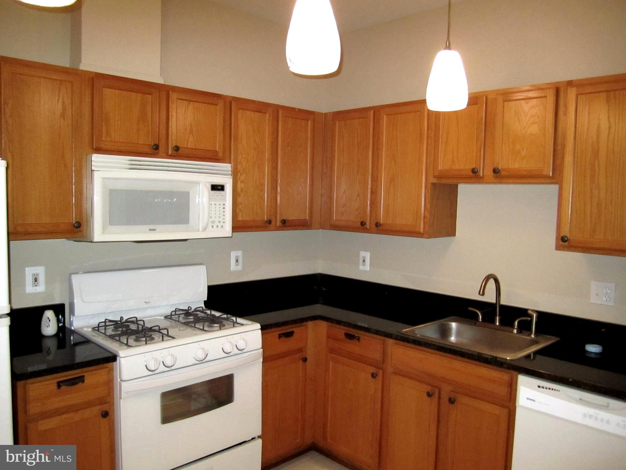 RANDOM HILLS - Residential Lease