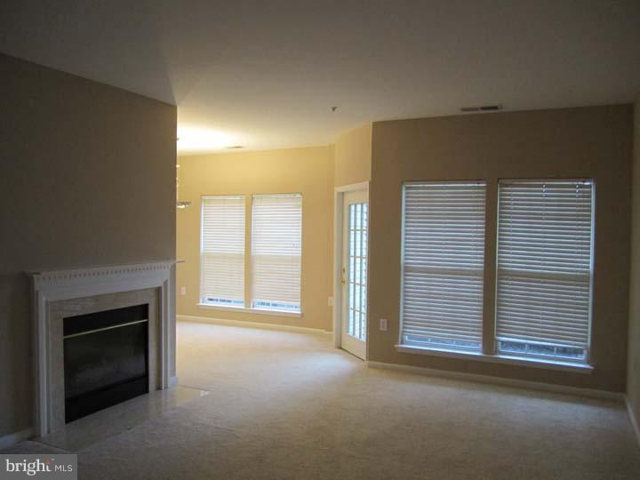 RANDOM HILLS - Residential Lease