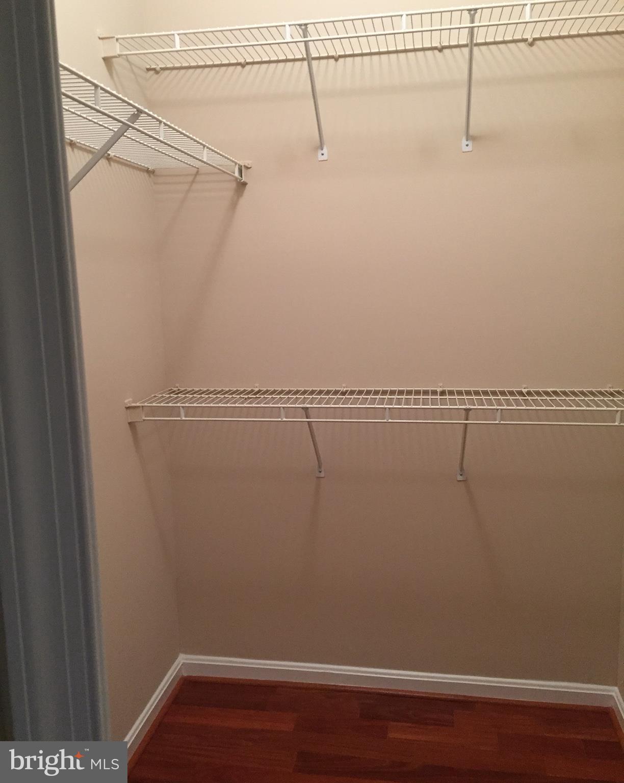 RANDOM HILLS - Residential Lease