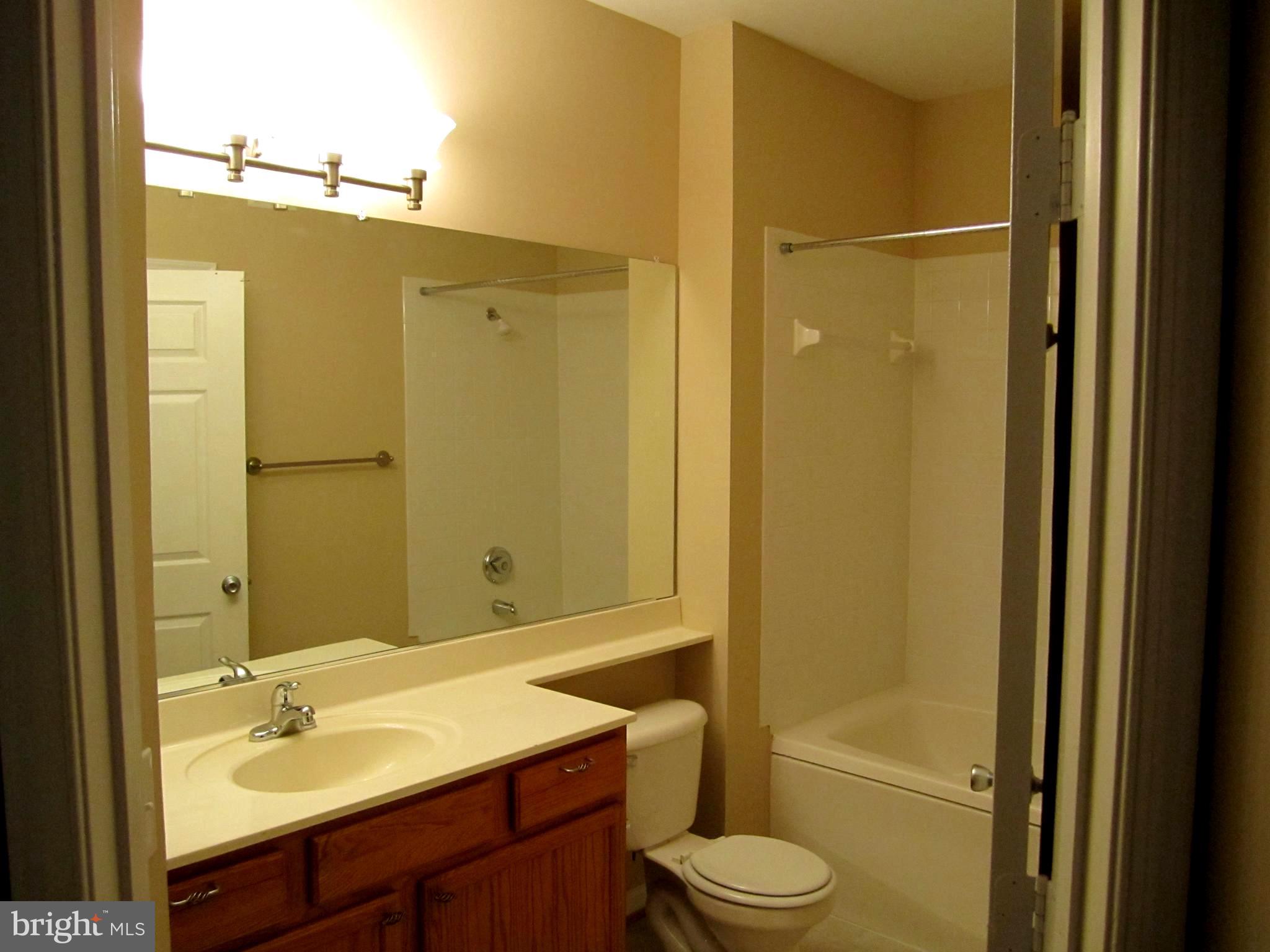 RANDOM HILLS - Residential Lease