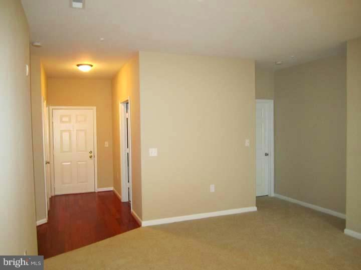 RANDOM HILLS - Residential Lease