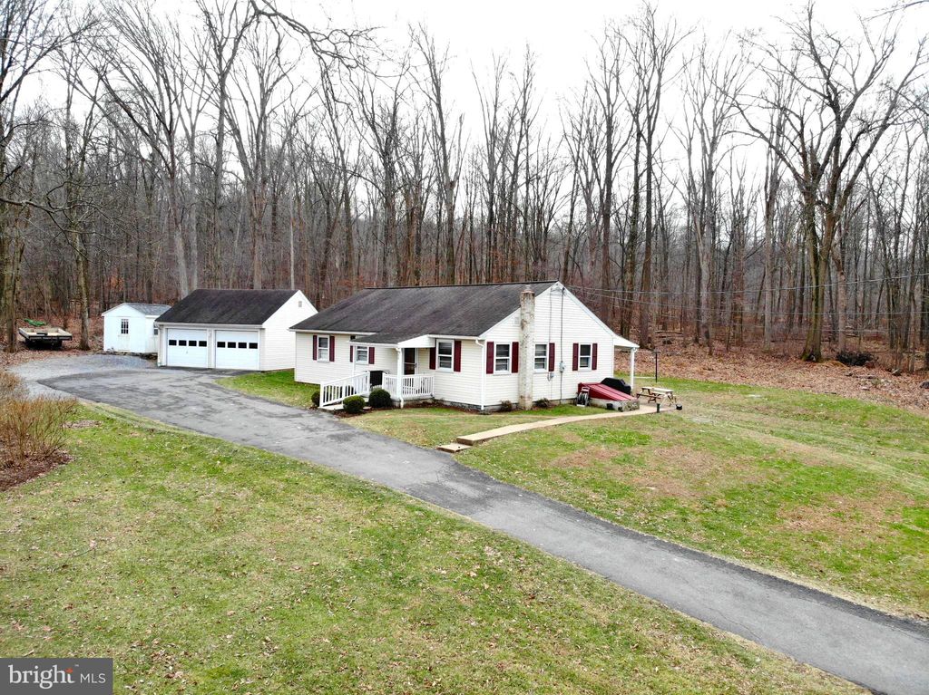 Photo of 900 SMOKESTOWN RD, DENVER, PA 17517 (MLS # PALA2029114)