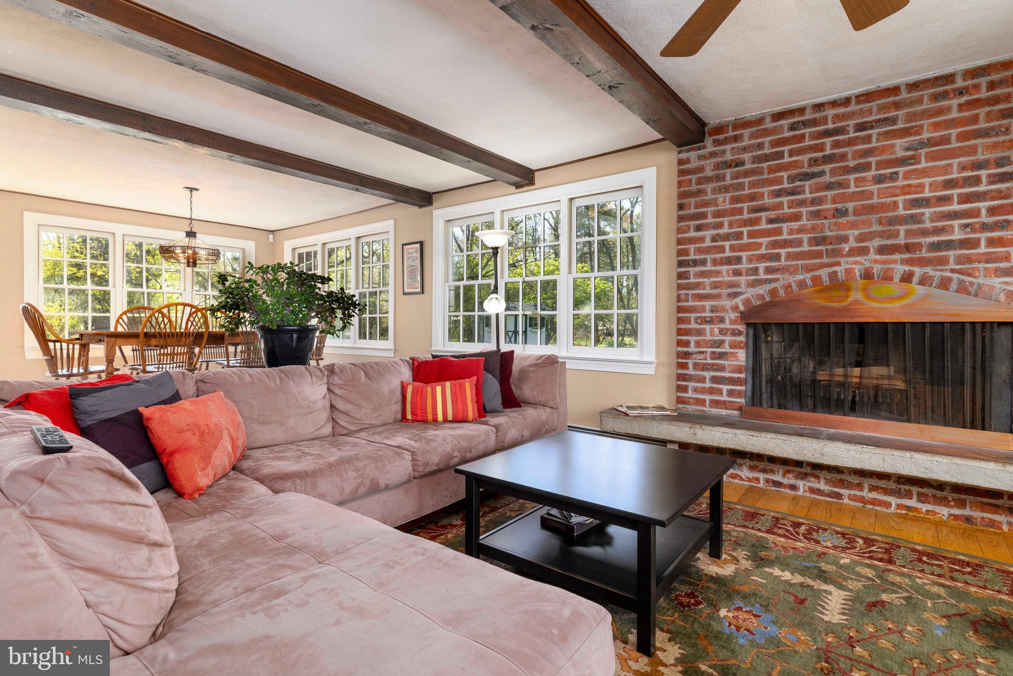 THE PINES - Residential