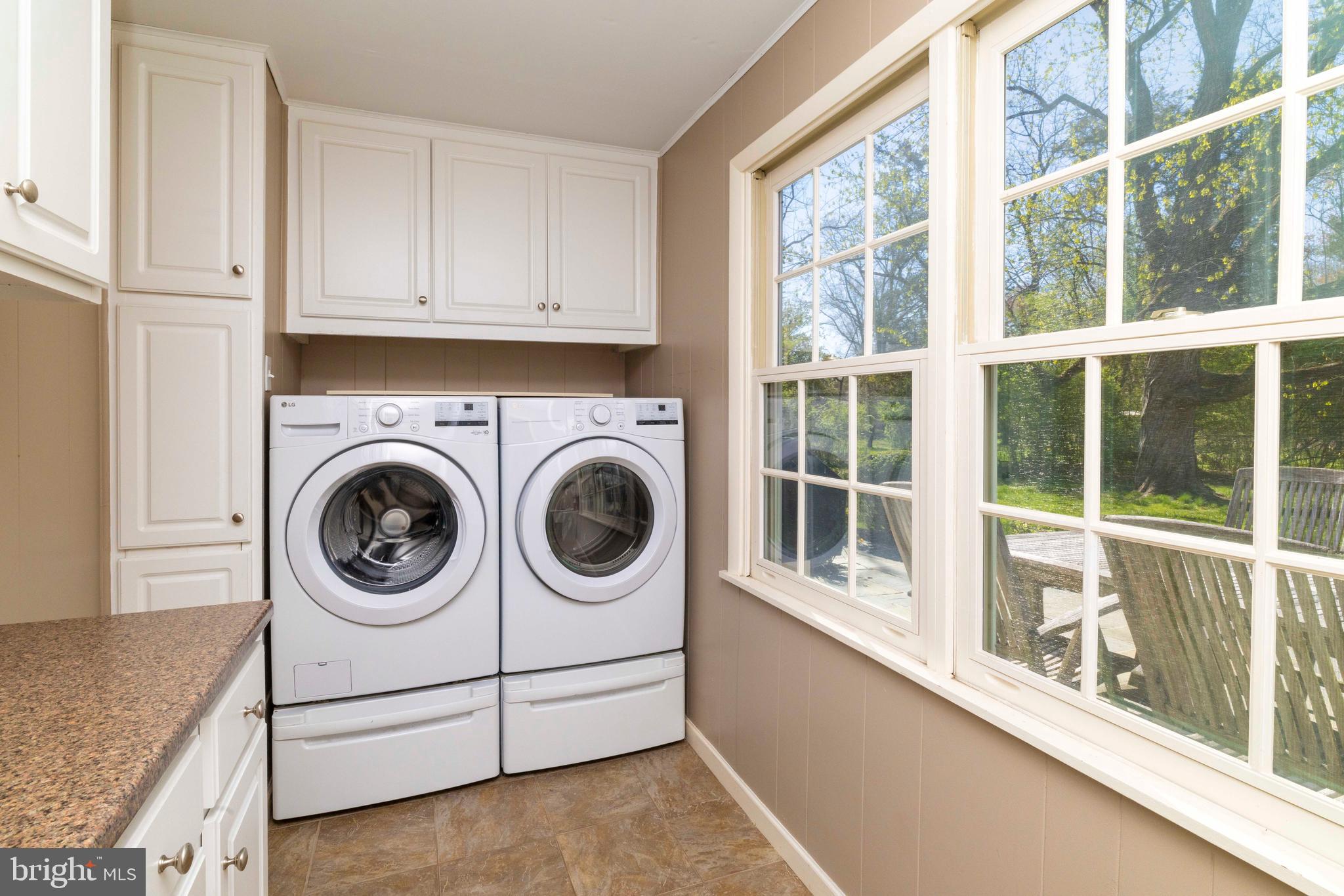 THE PINES - Residential