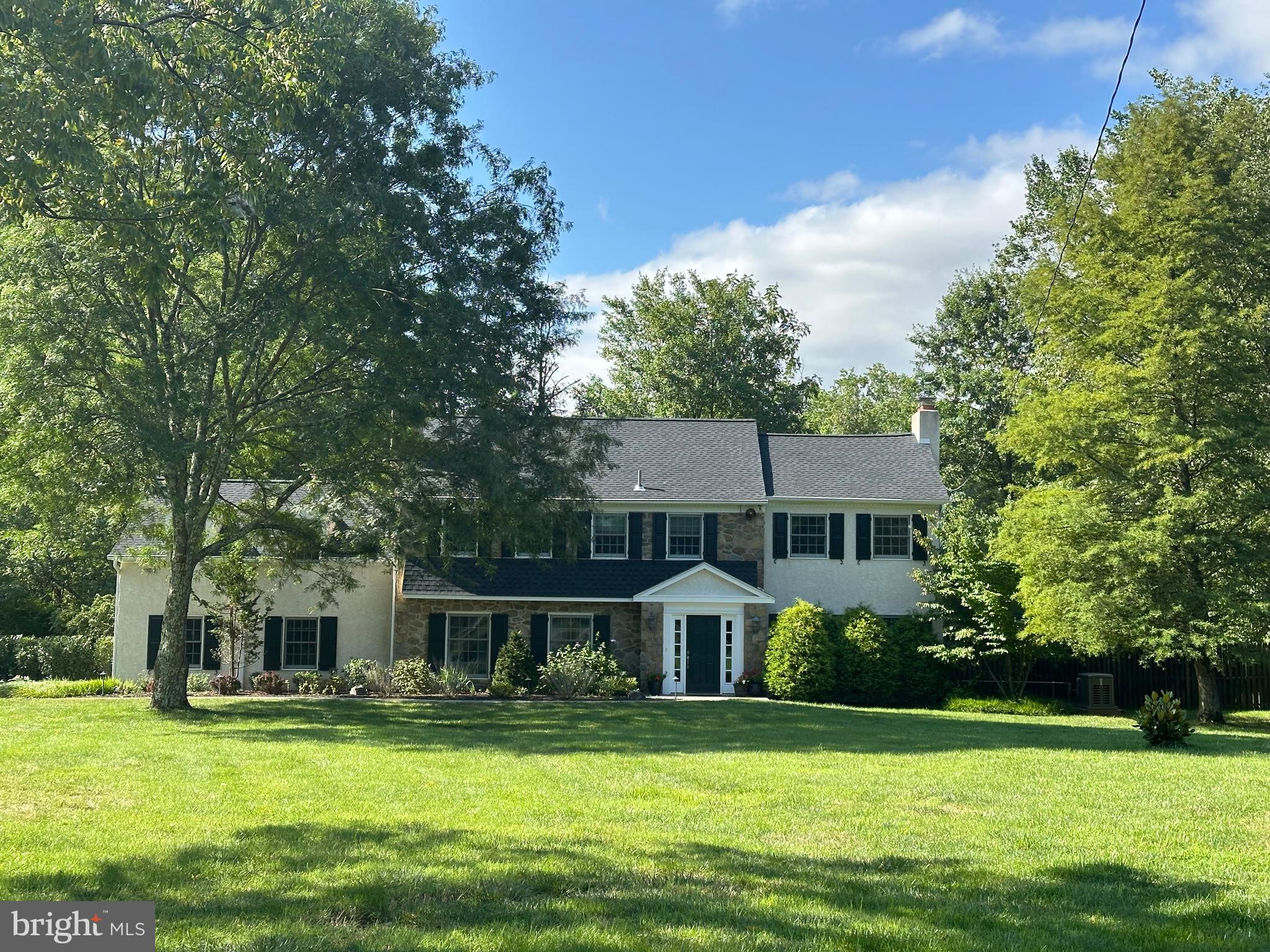 THE PINES - Residential