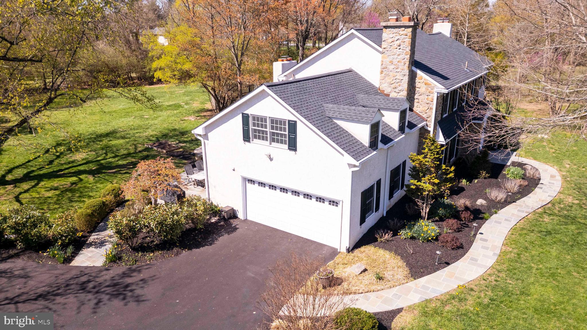 THE PINES - Residential