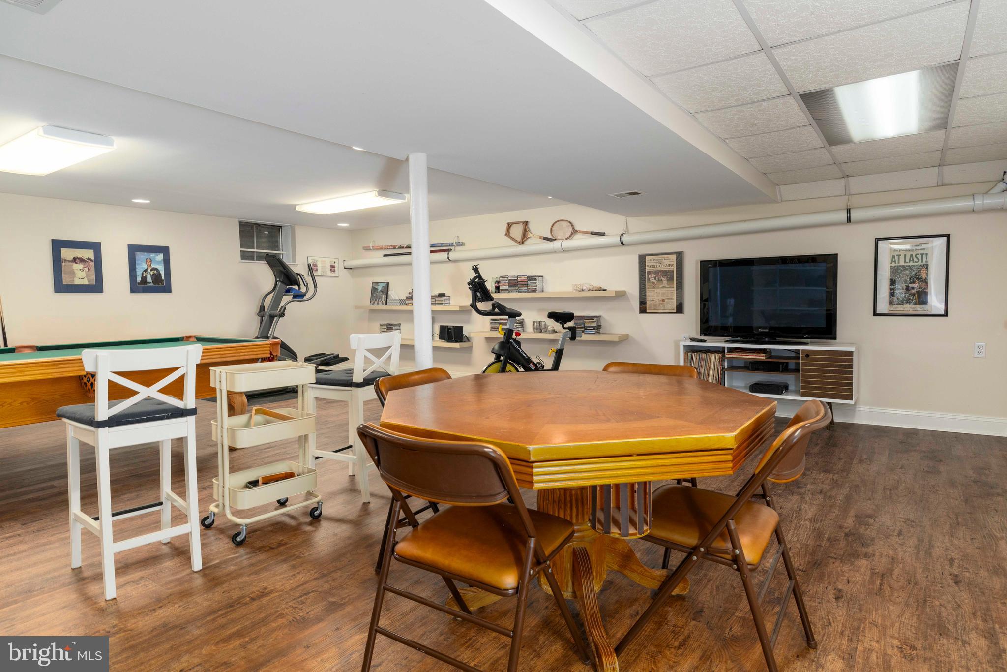 THE PINES - Residential