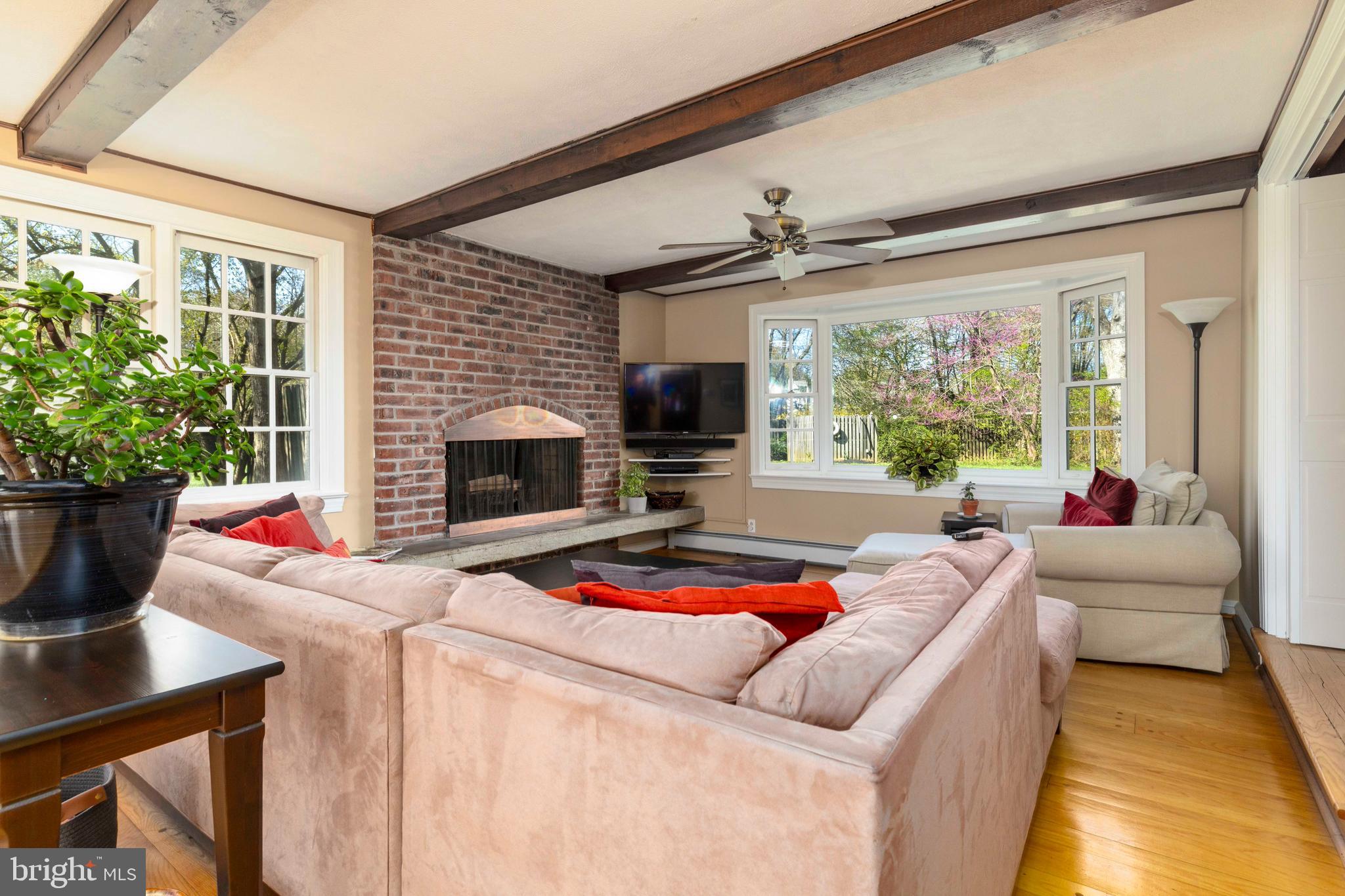 THE PINES - Residential