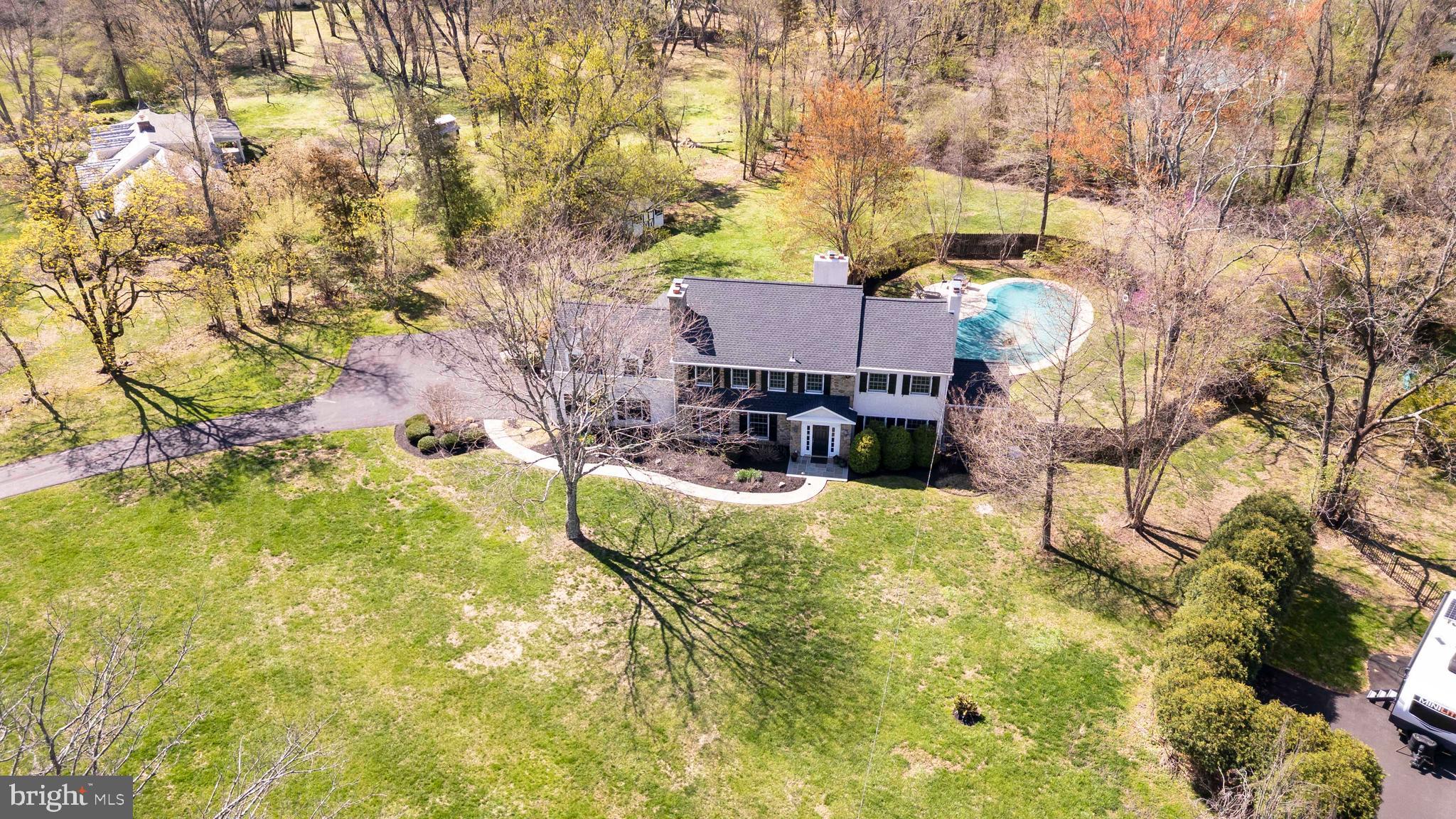 THE PINES - Residential