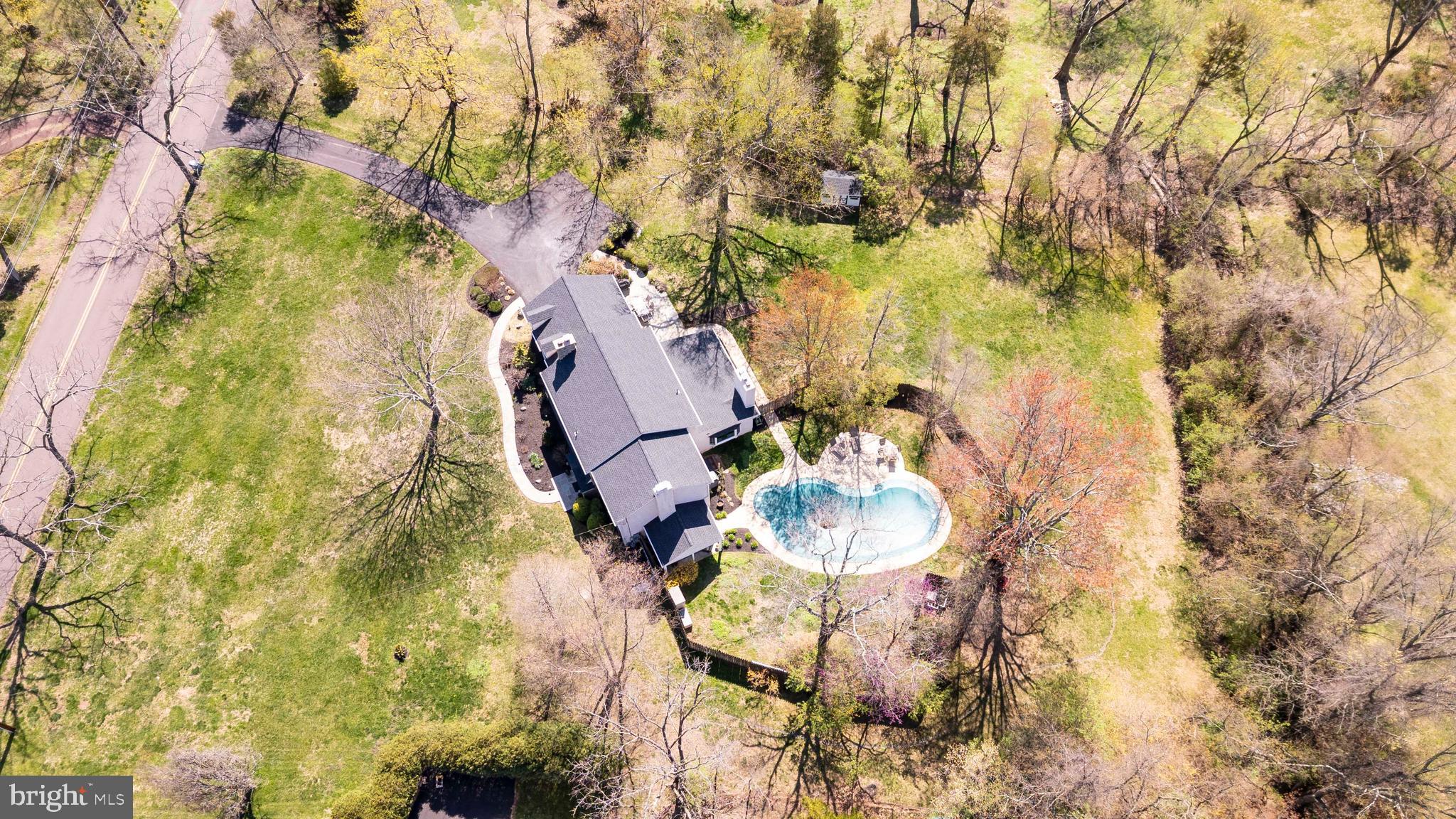 THE PINES - Residential