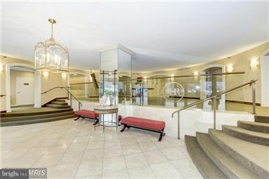 ROTONDA - Residential Lease