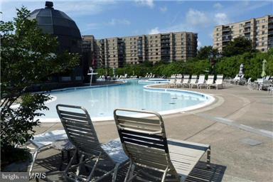 ROTONDA - Residential Lease