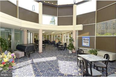 ROTONDA - Residential Lease