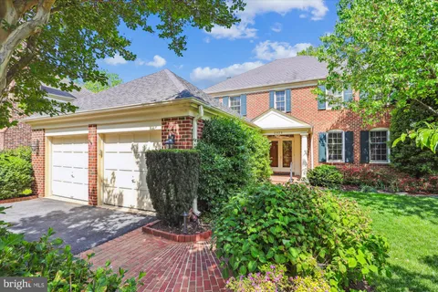 2929 Eddington Terrace, Alexandria, VA MLS: VAAX2044916