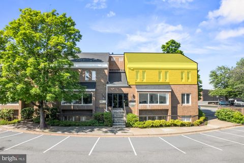 Photo of 3823 Plaza Dr, FAIRFAX, VA 22030 (MLS # VAFC2008398)