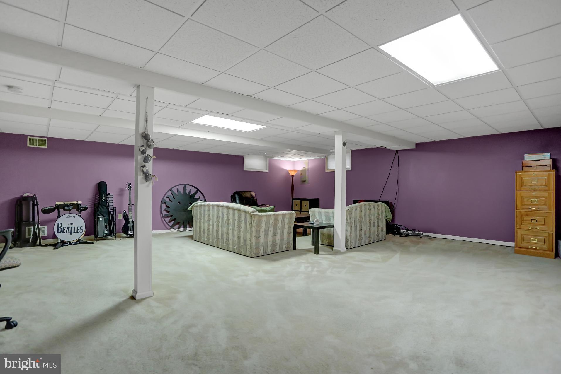 WILSHIRE MEADOWS - Residential