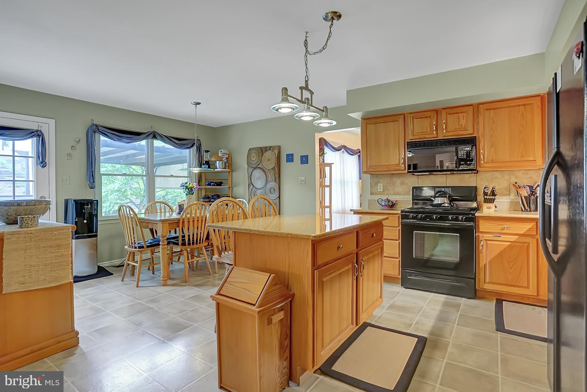 WILSHIRE MEADOWS - Residential