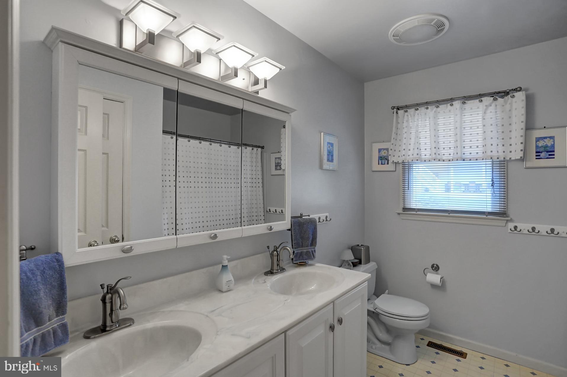 WILSHIRE MEADOWS - Residential