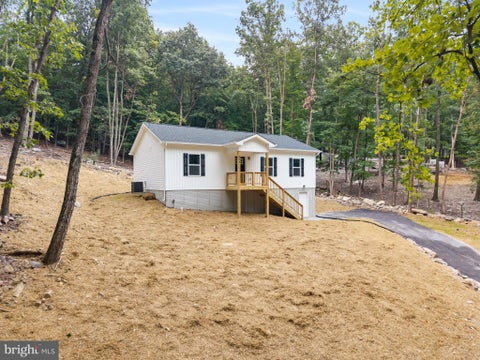 Homes For Sale - 424 Stone Ridge Road<br/> Jefferson County, HARPERS FERRY, WV 25425