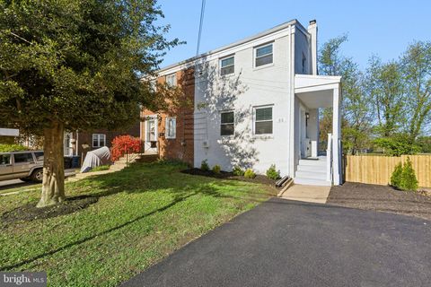 33 UNDERWOOD PLACE ALEXANDRIA VA 22304