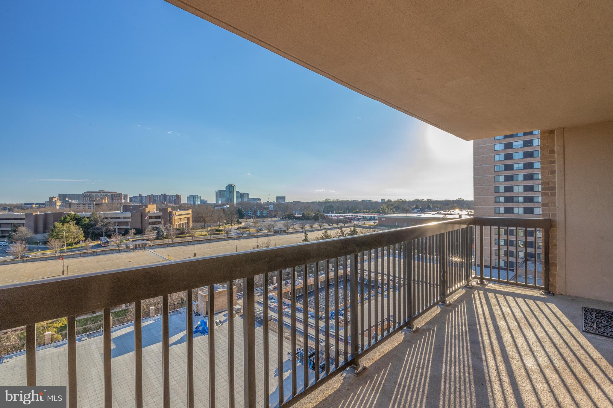 SKYLINE HOUSE - Residential