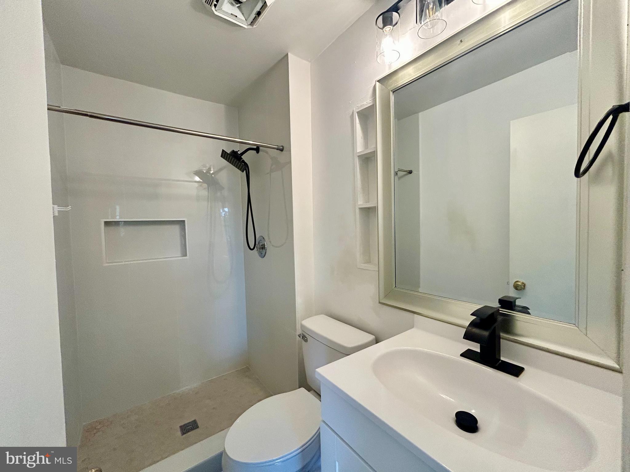 WINDING BROOK - Residential Lease