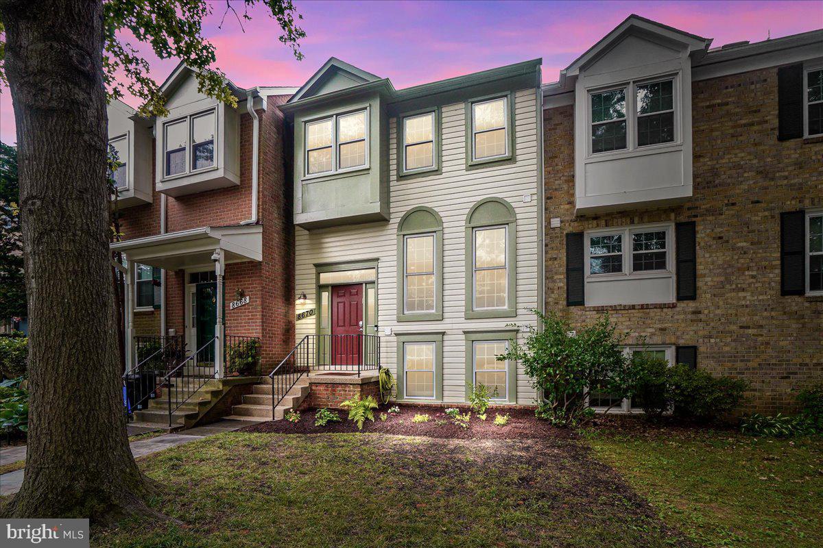 THE REACH - Residential