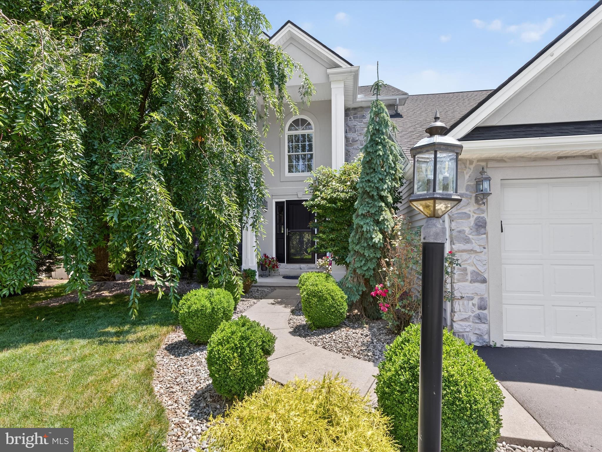 8 JACOBS CREEK DRIVE