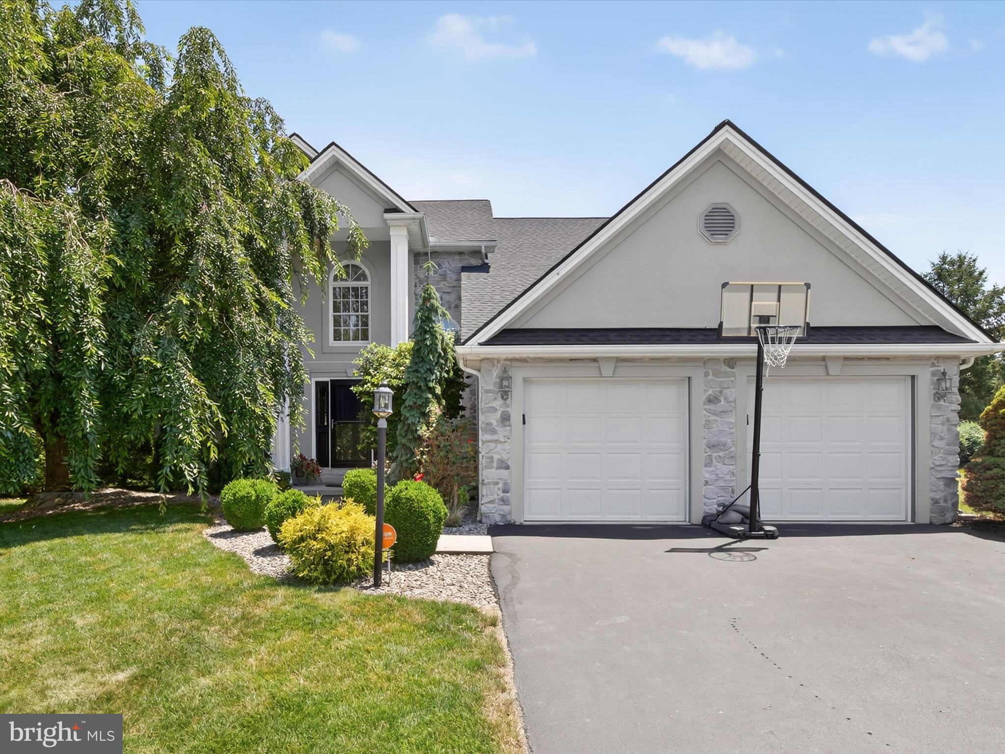 8 JACOBS CREEK DRIVE