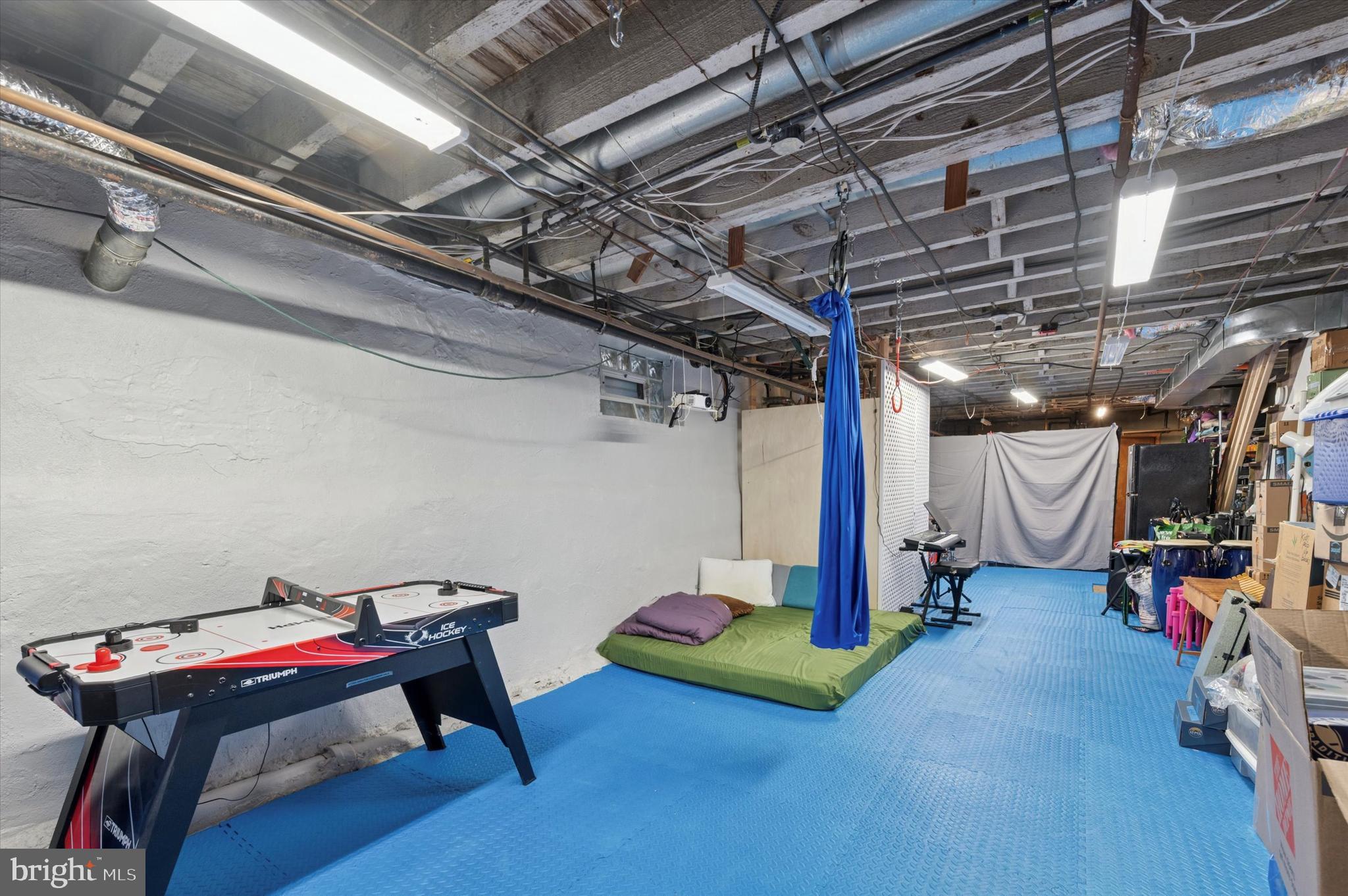 GIRARD ESTATES - Residential