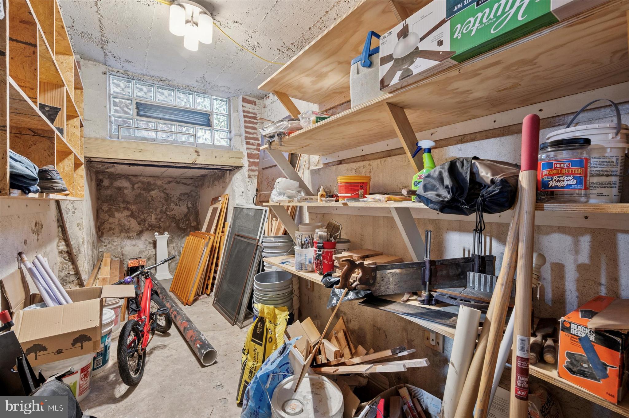 GIRARD ESTATES - Residential