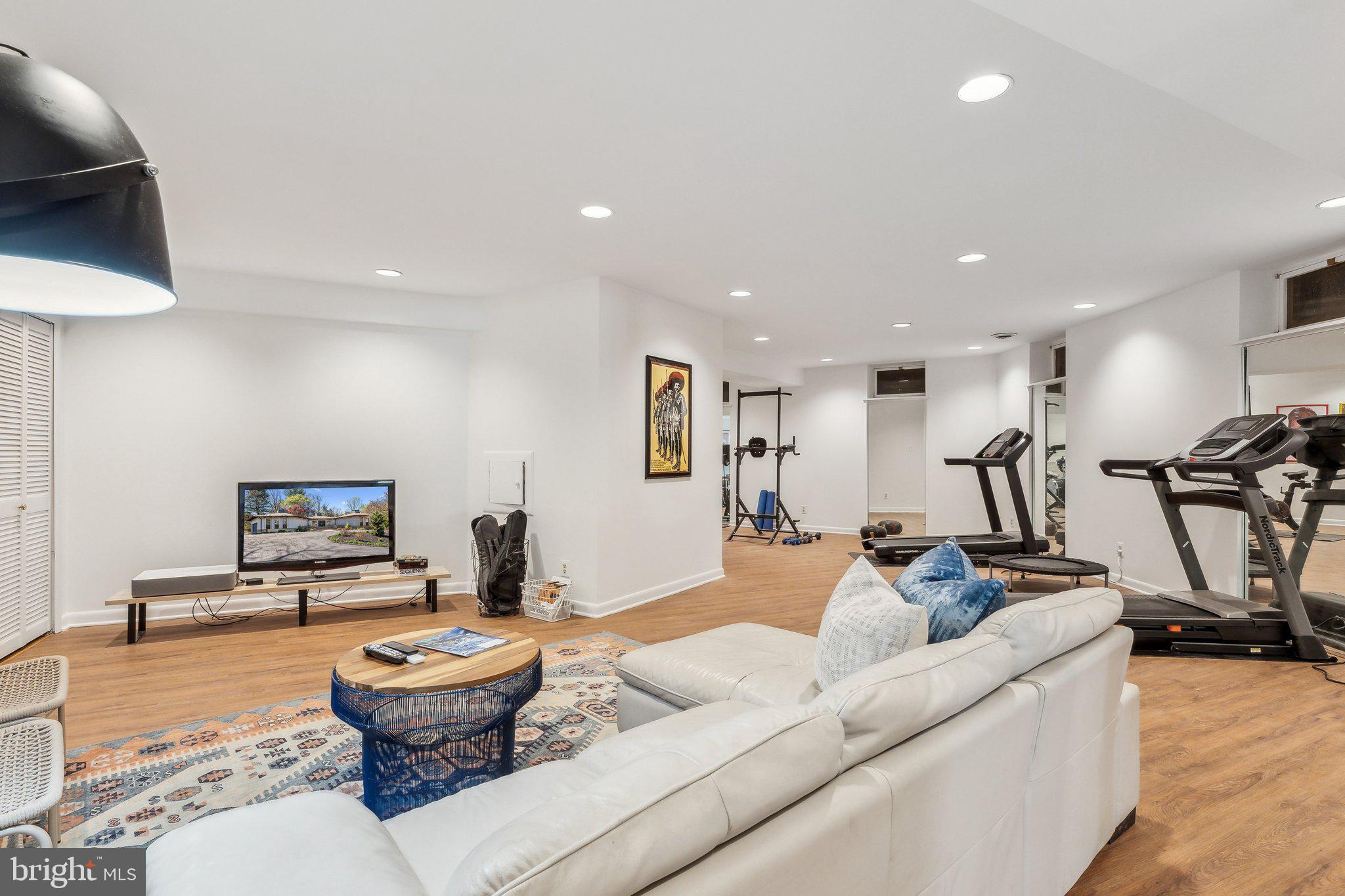 WOODMARK - Residential