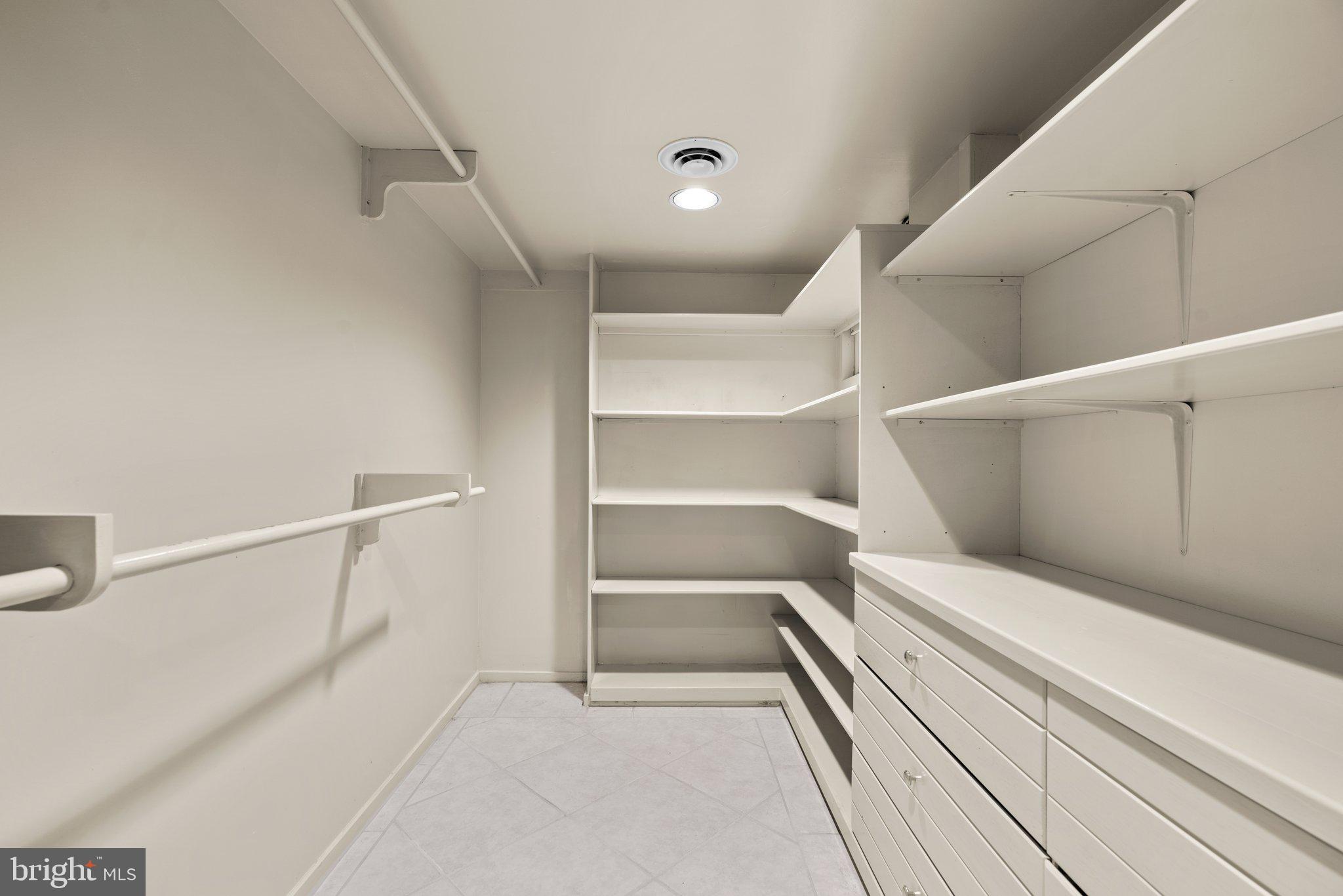 COLESVILLE - Residential