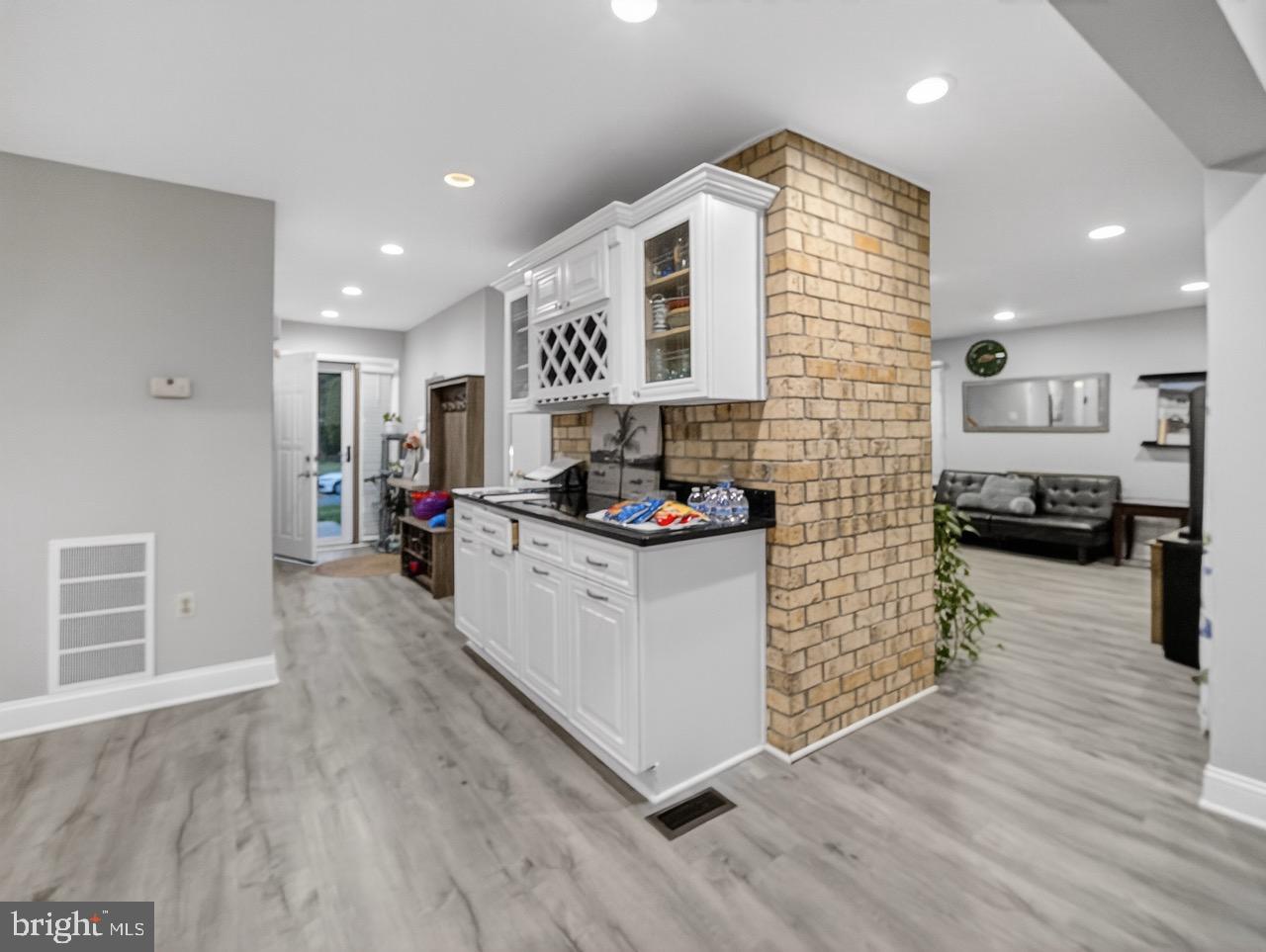 HOLMEHURST WEST - Residential