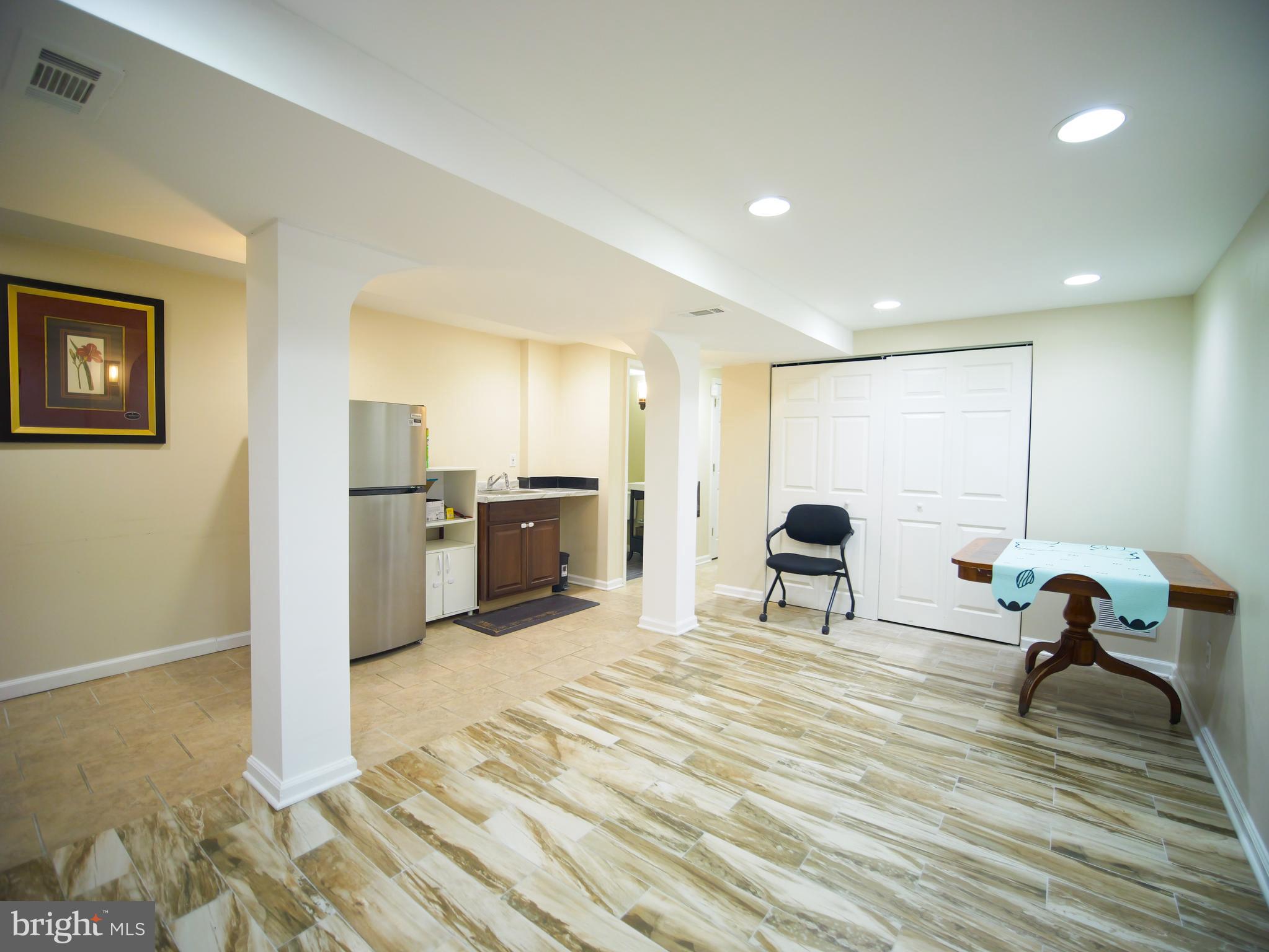 HOLMEHURST WEST - Residential