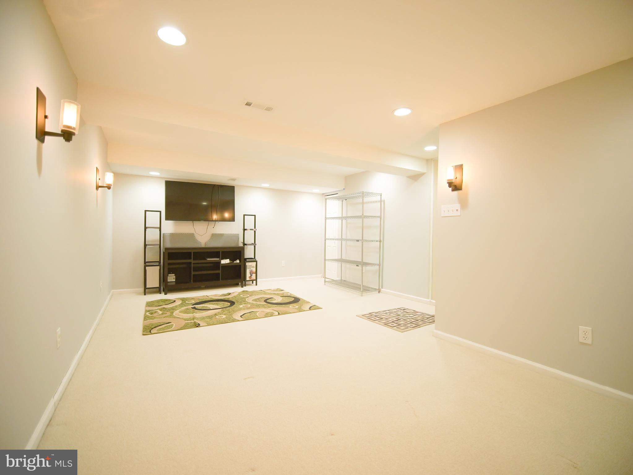 HOLMEHURST WEST - Residential