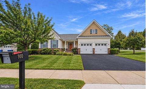 Homes For Sale - 900 S Aikens Tavern Court<br/> NEWARK, DE 19702