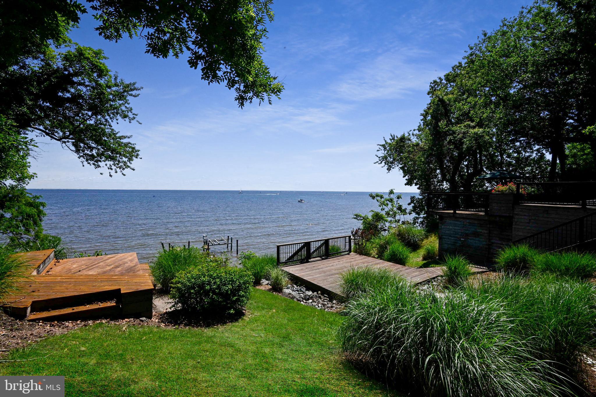 QUEEN ANNE HILL - Residential