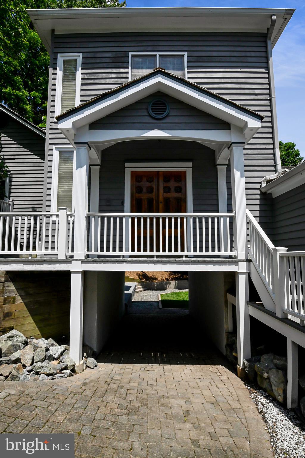 QUEEN ANNE HILL - Residential