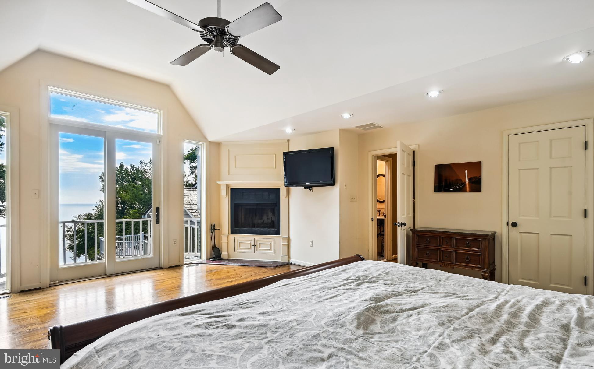 QUEEN ANNE HILL - Residential