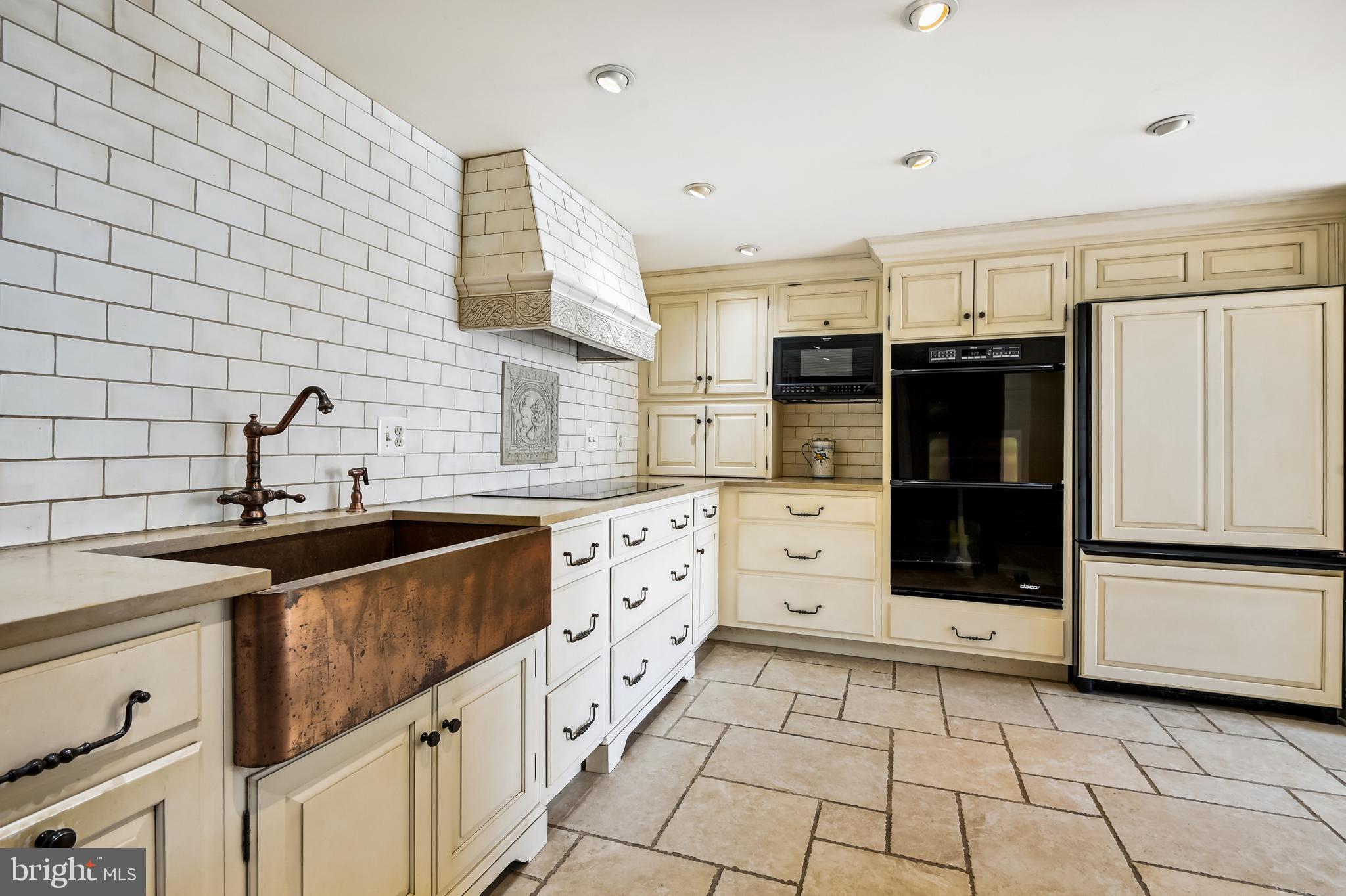 QUEEN ANNE HILL - Residential