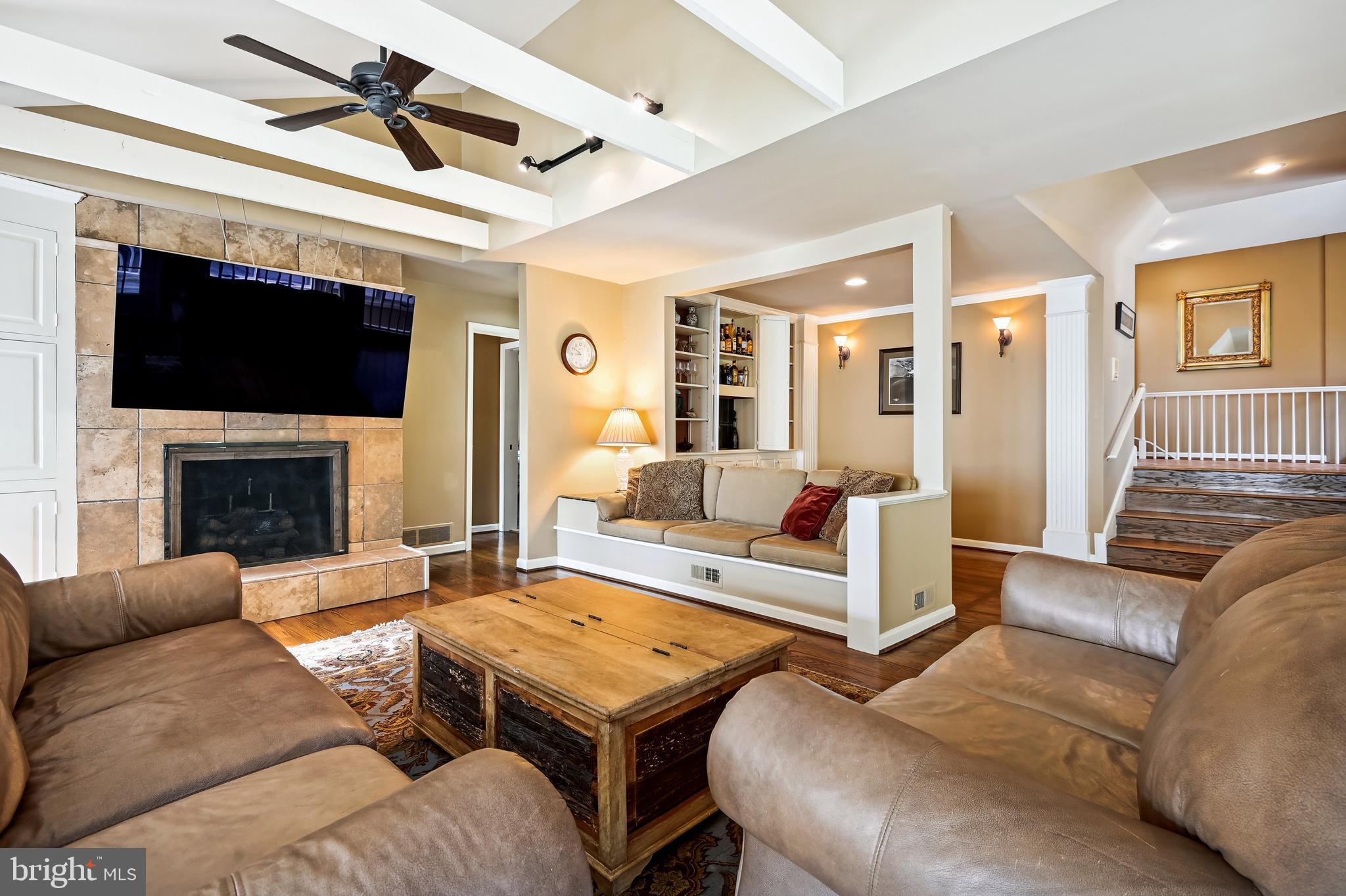 QUEEN ANNE HILL - Residential