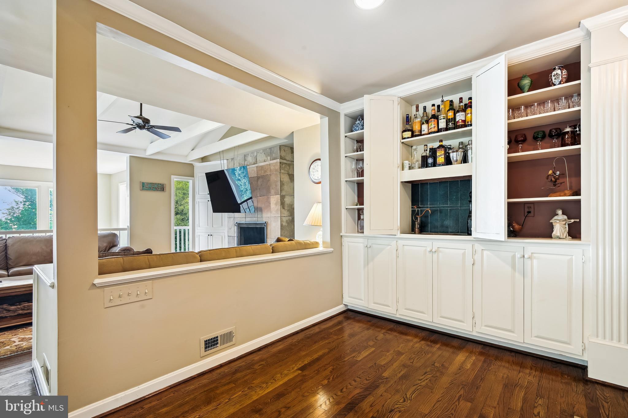 QUEEN ANNE HILL - Residential