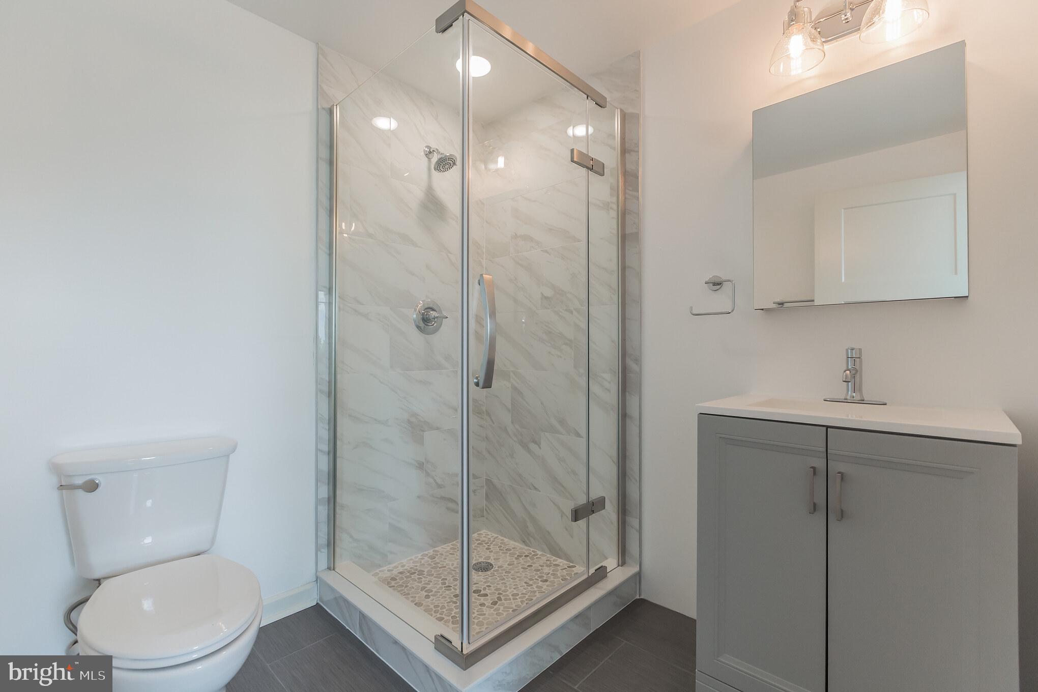 ROXBOROUGH - Residential Lease