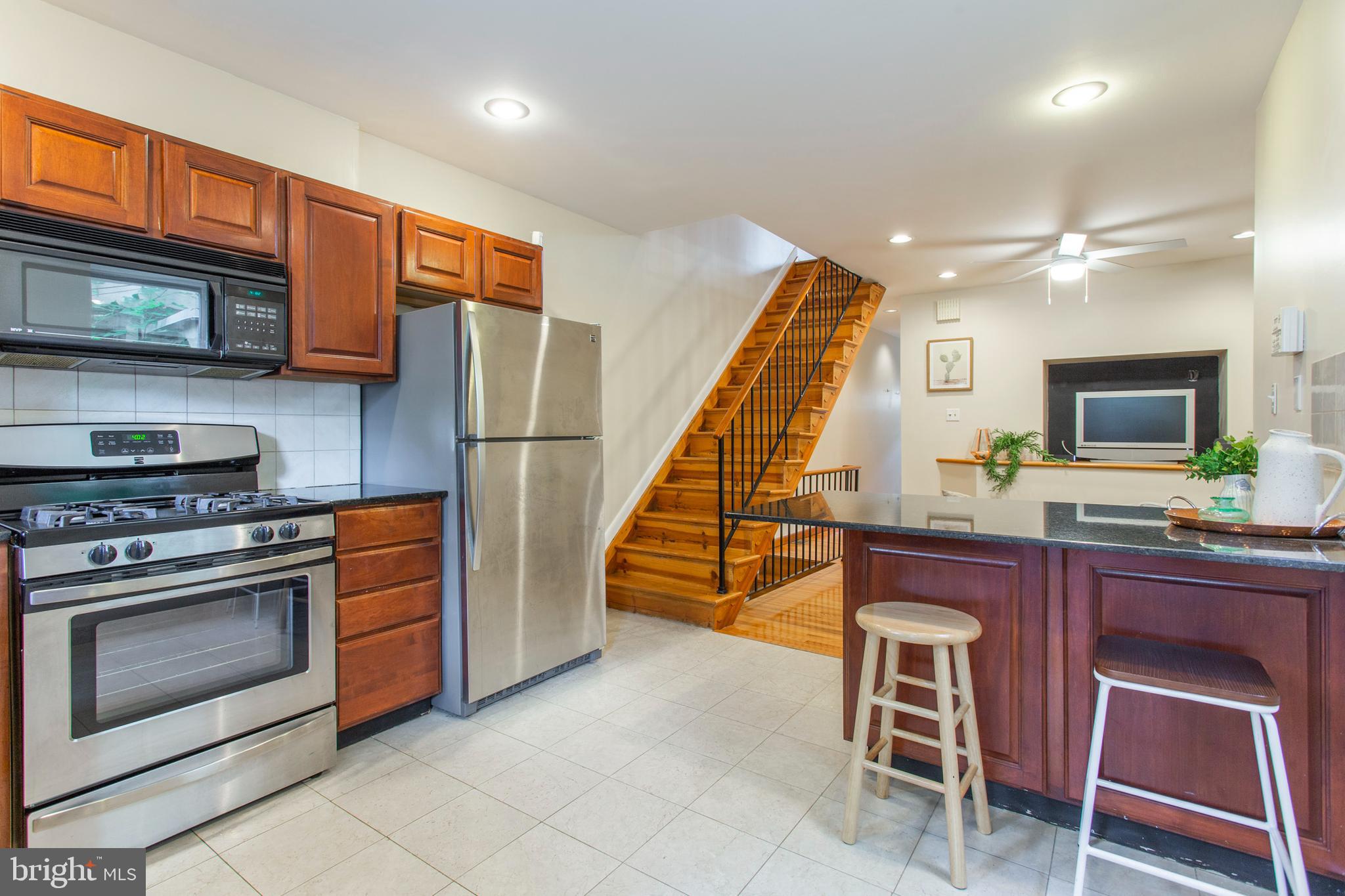 POINT BREEZE - Residential Lease