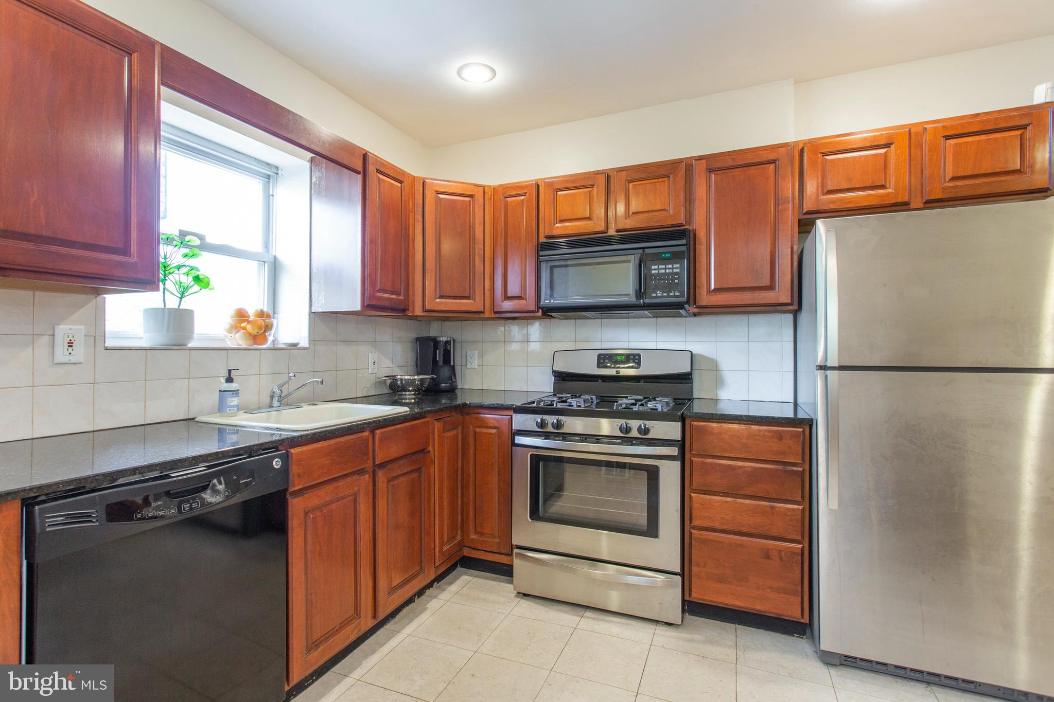 POINT BREEZE - Residential Lease