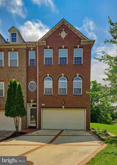 Townhouse For Rent - 518 Bolin Terrace<br/> UPPER MARLBORO, MD 20774