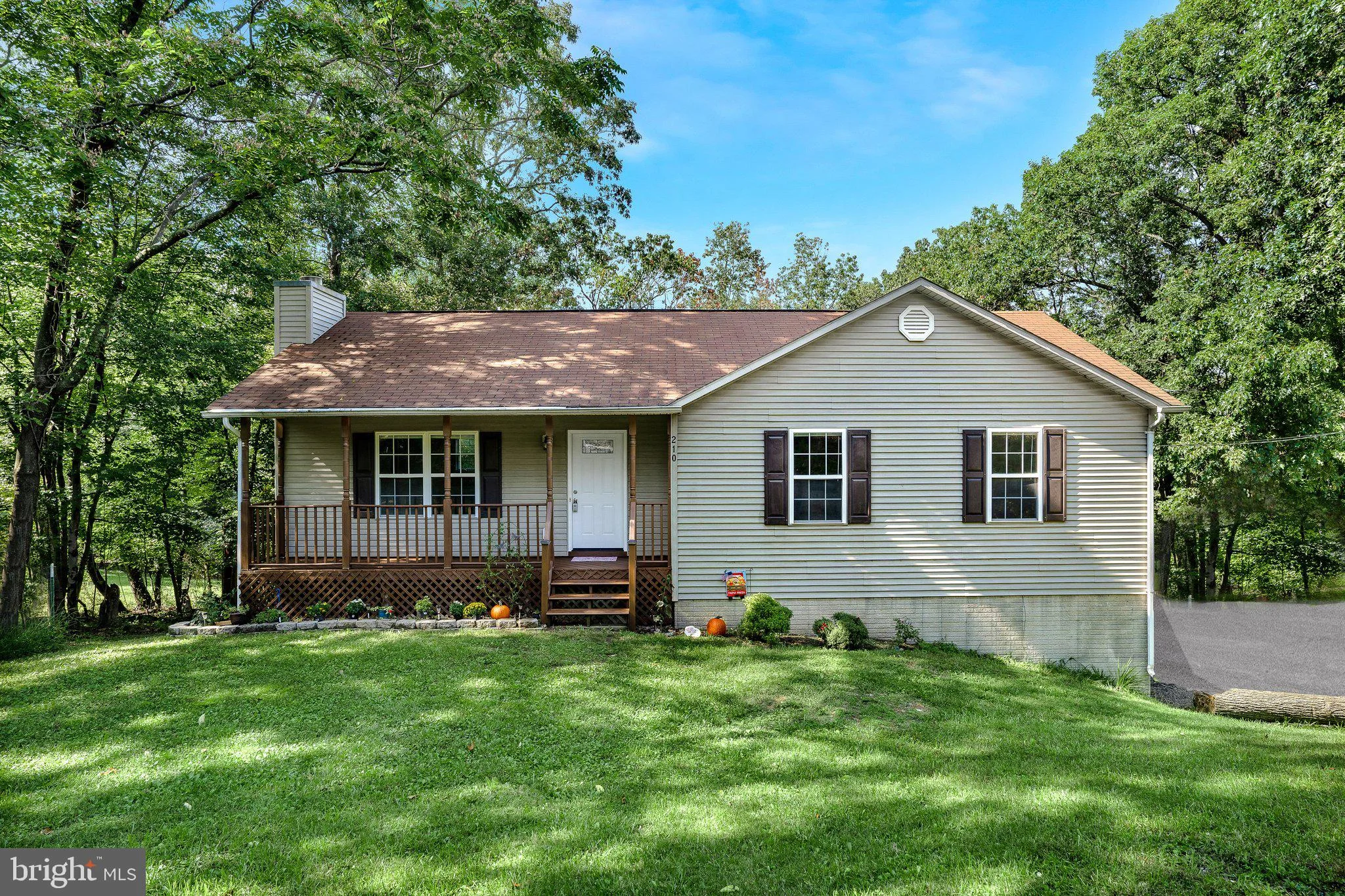 210 Grimes Golden Road, Linden, VA 22642
